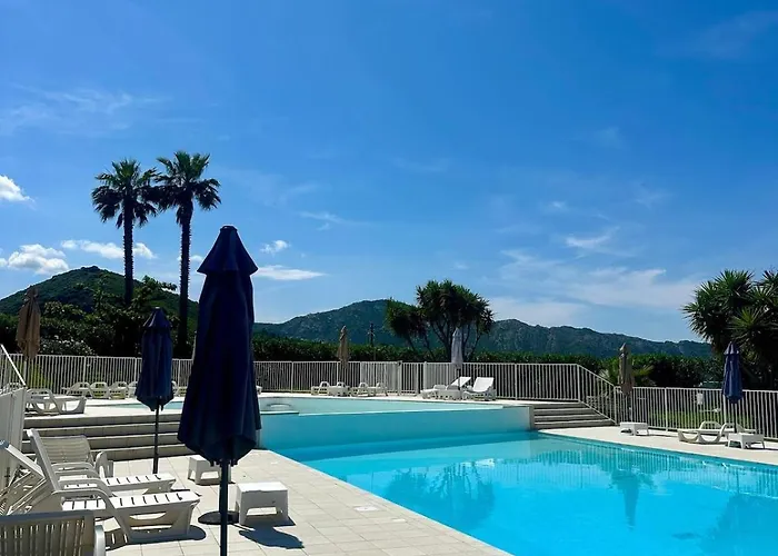 Cosy Ensoleille A Saint-florent Daire